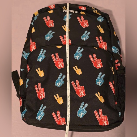 ❤️🩱💛🎒 Fortnite Black Backpack with Peace Signs - Picture 5 of 9